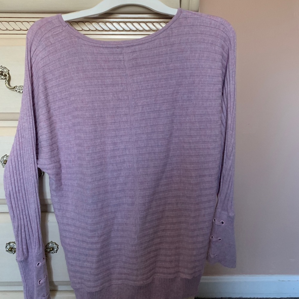 sweater - Picture 2 of 2